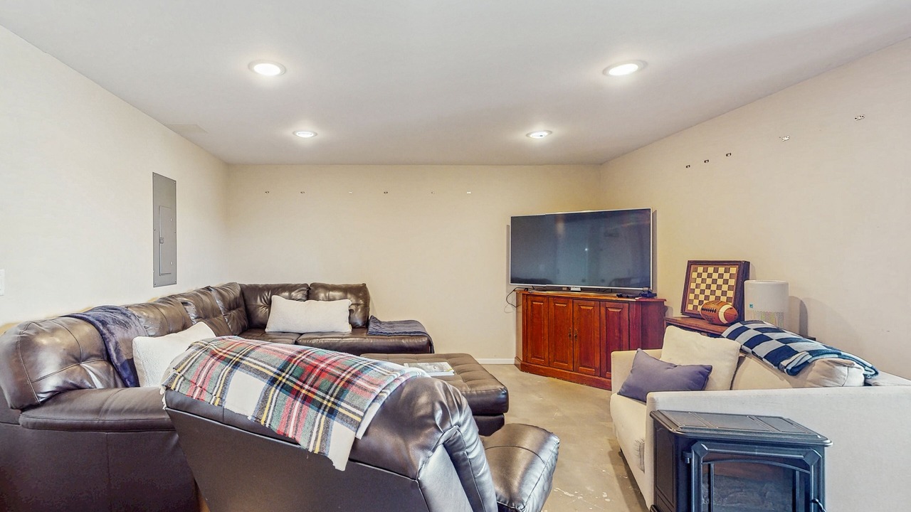 Photo of Livingroom in Malletts Bay