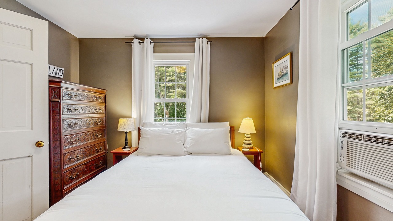 Photo of Bedroom in Cumberland Foreside