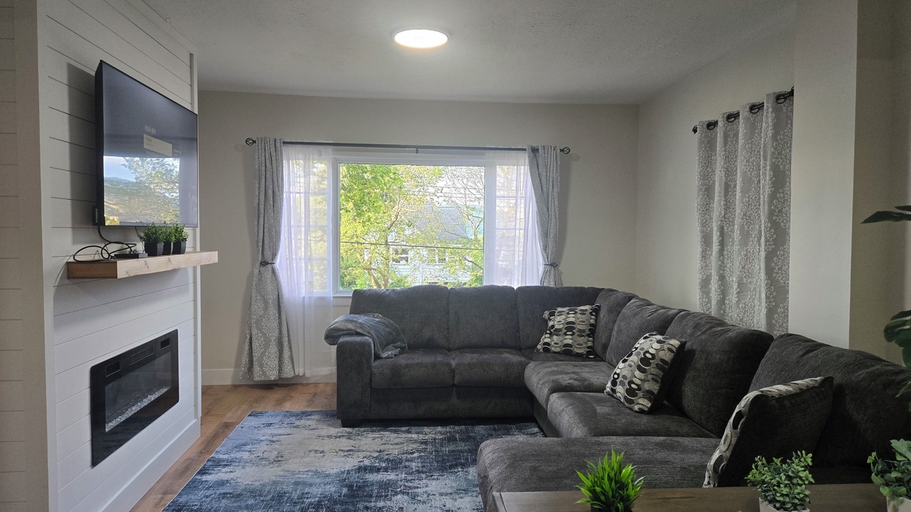 Photo of Livingroom in Corning