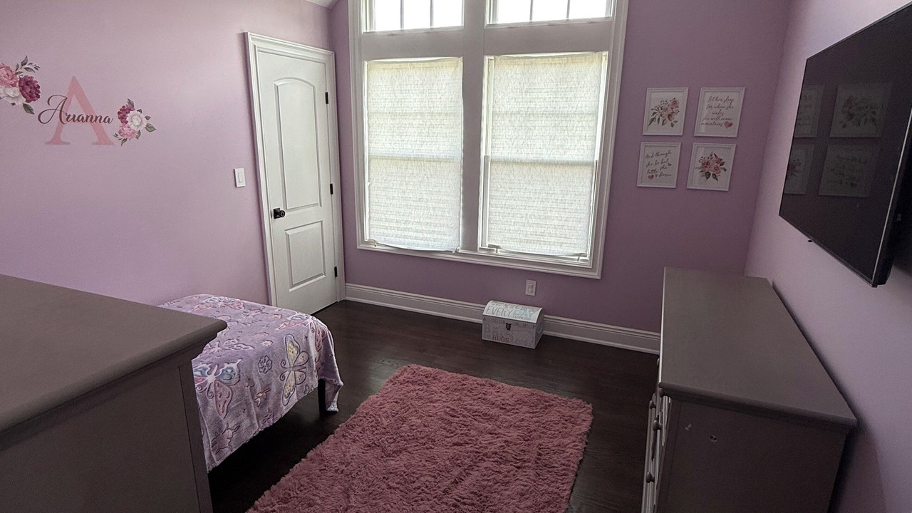 Photo of Bedroom in South Farmingdale