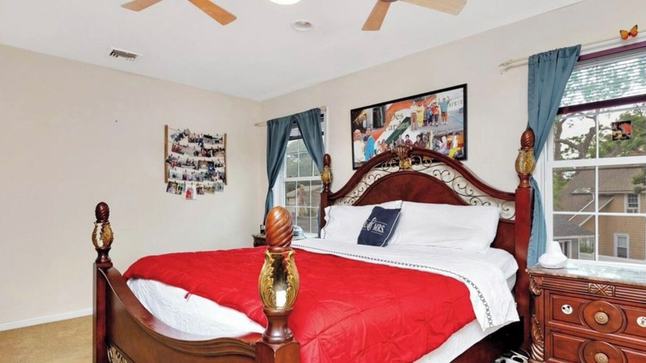 Photo of Bedroom in Farmingdale