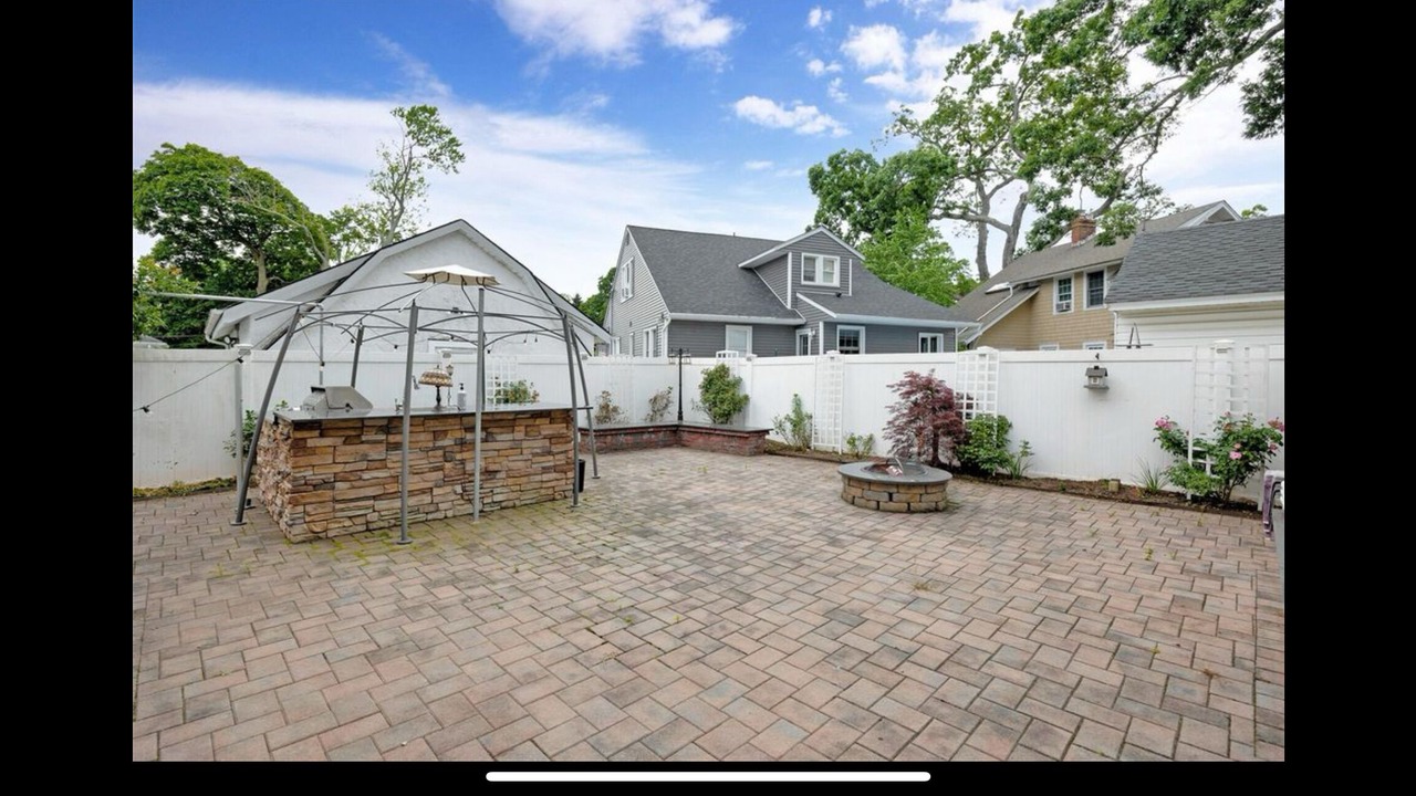 Photo of Outdoor in Farmingdale
