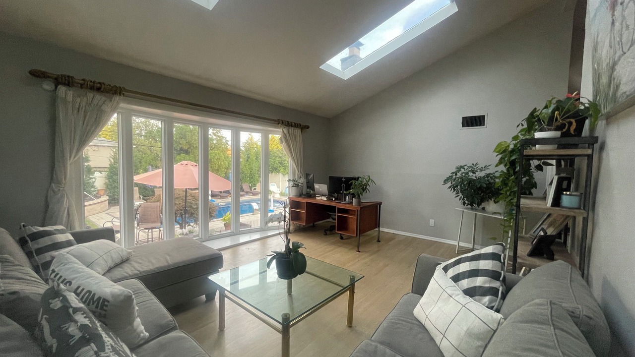 Photo of Livingroom in Jericho