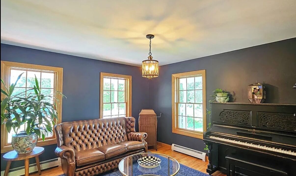 Photo of Livingroom in Waterbury Center