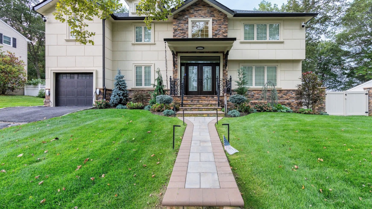 Photo of Outdoor in Old Bethpage