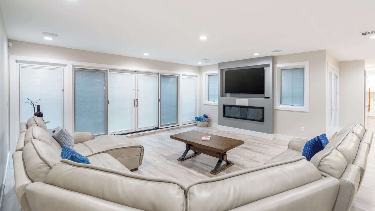 Photo of Livingroom in Old Bethpage