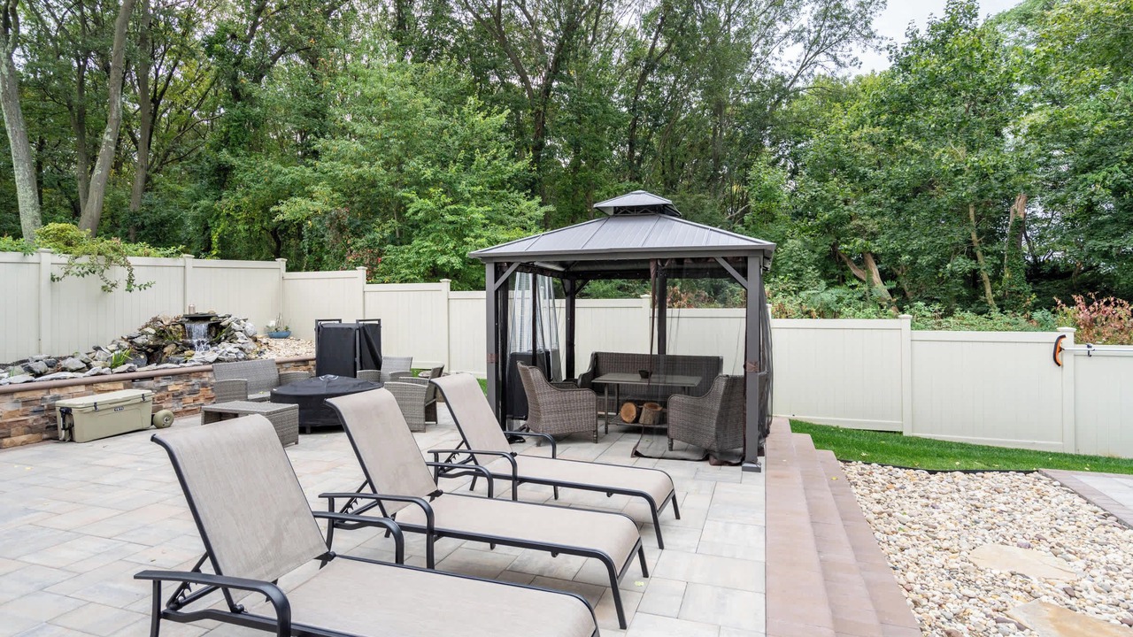 Photo of Outdoor in Old Bethpage