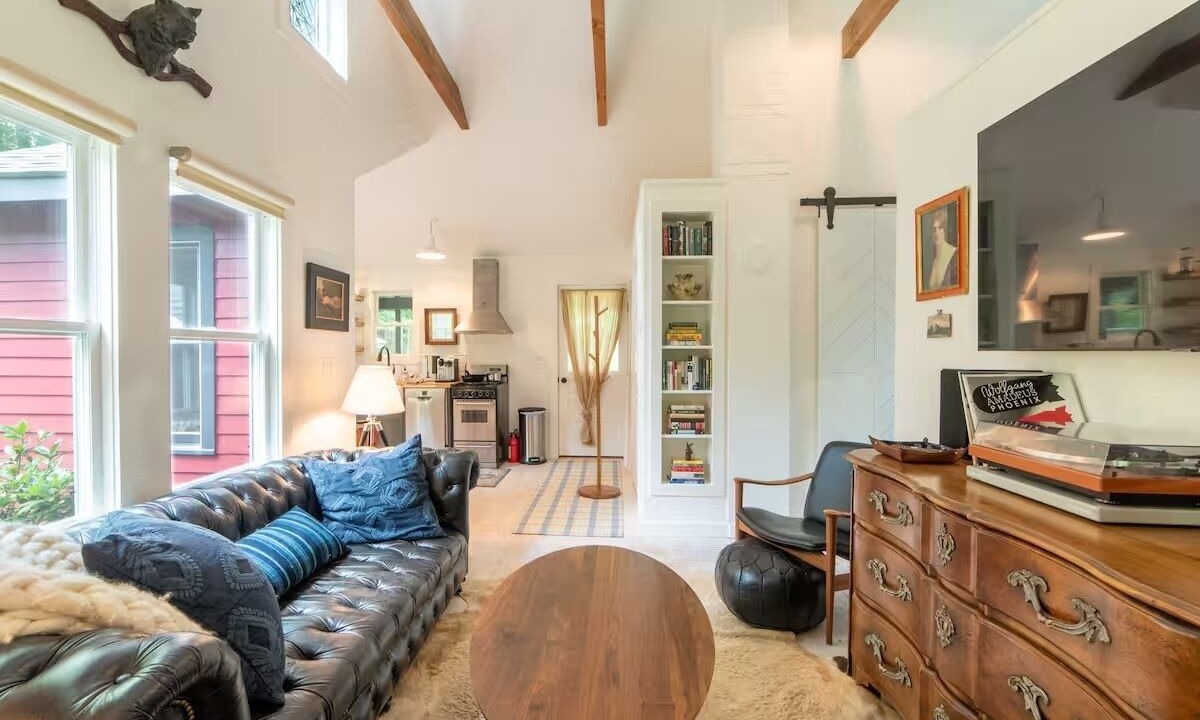 Photo of Livingroom in Lake Hill