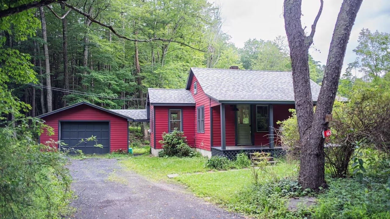 Photo of Outdoor in Lake Hill