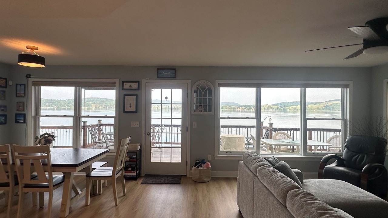 Photo of Livingroom in Cooperstown - Otsego Lake