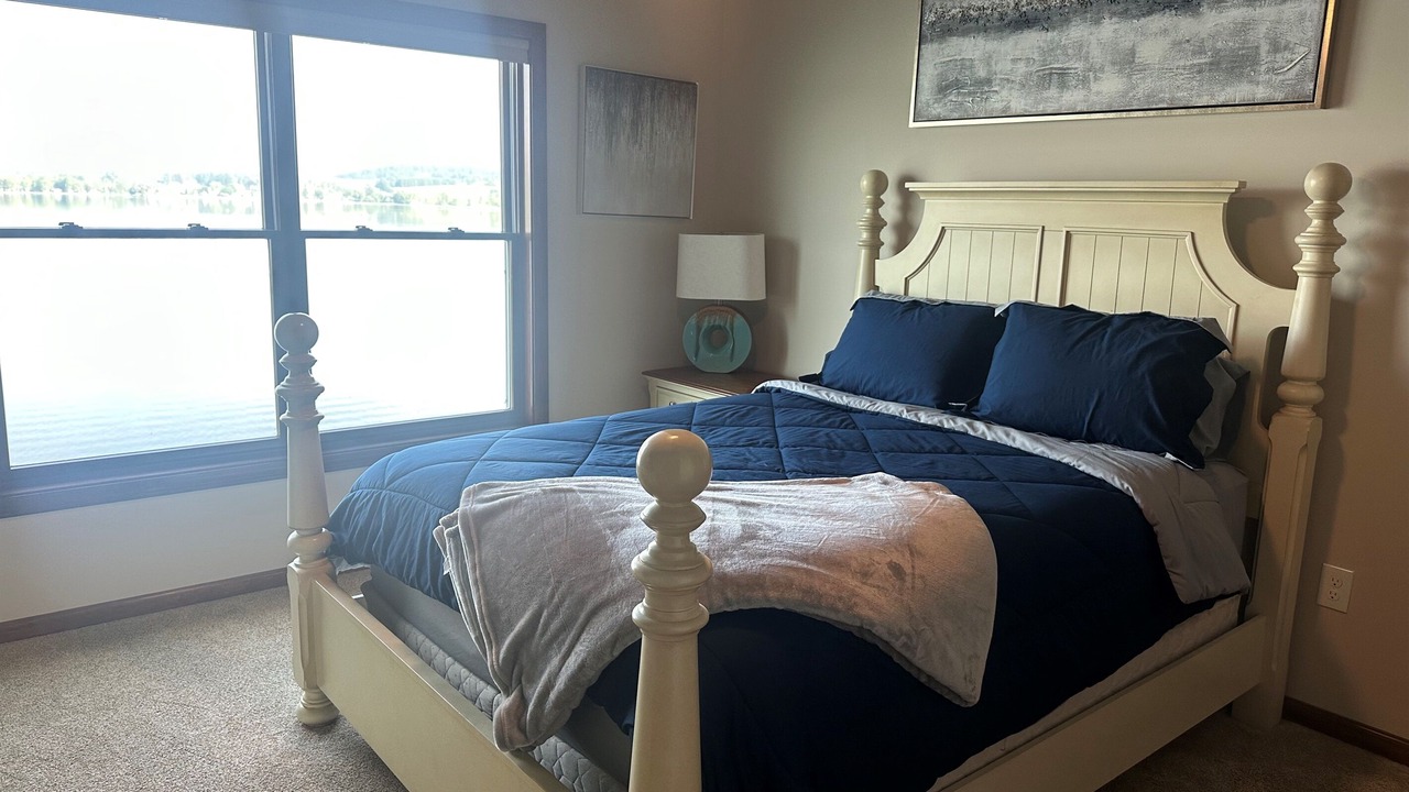 Photo of Bedroom in Cooperstown - Otsego Lake