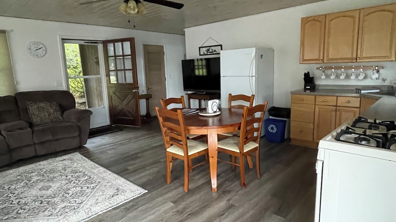 Photo of Livingroom in Alton Bay