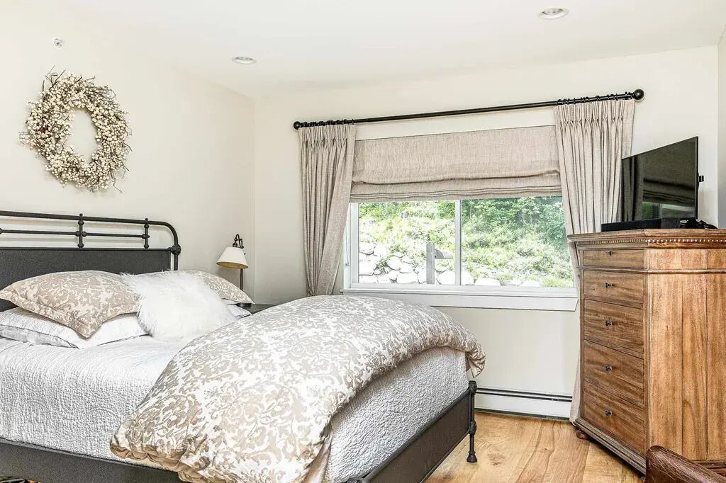 Photo of Bedroom in Warren