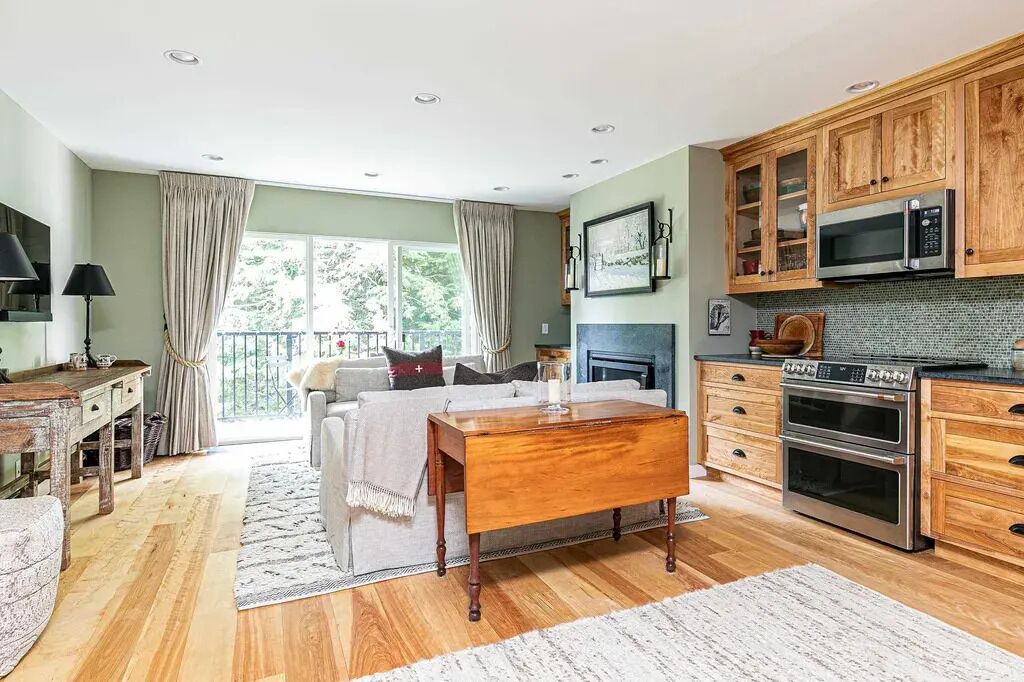 Photo of Livingroom in Warren