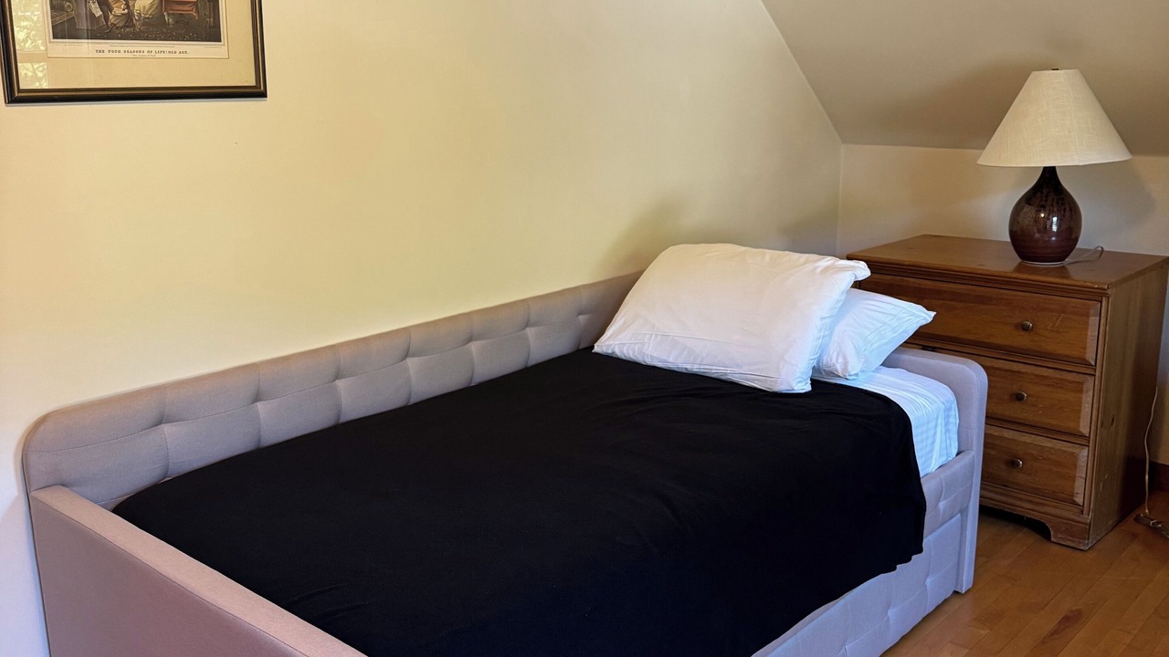 Photo of Bedroom in Warren