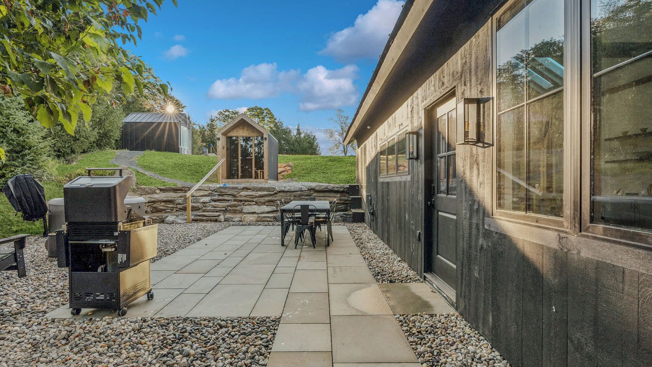 Photo of Outdoor in Woodstock