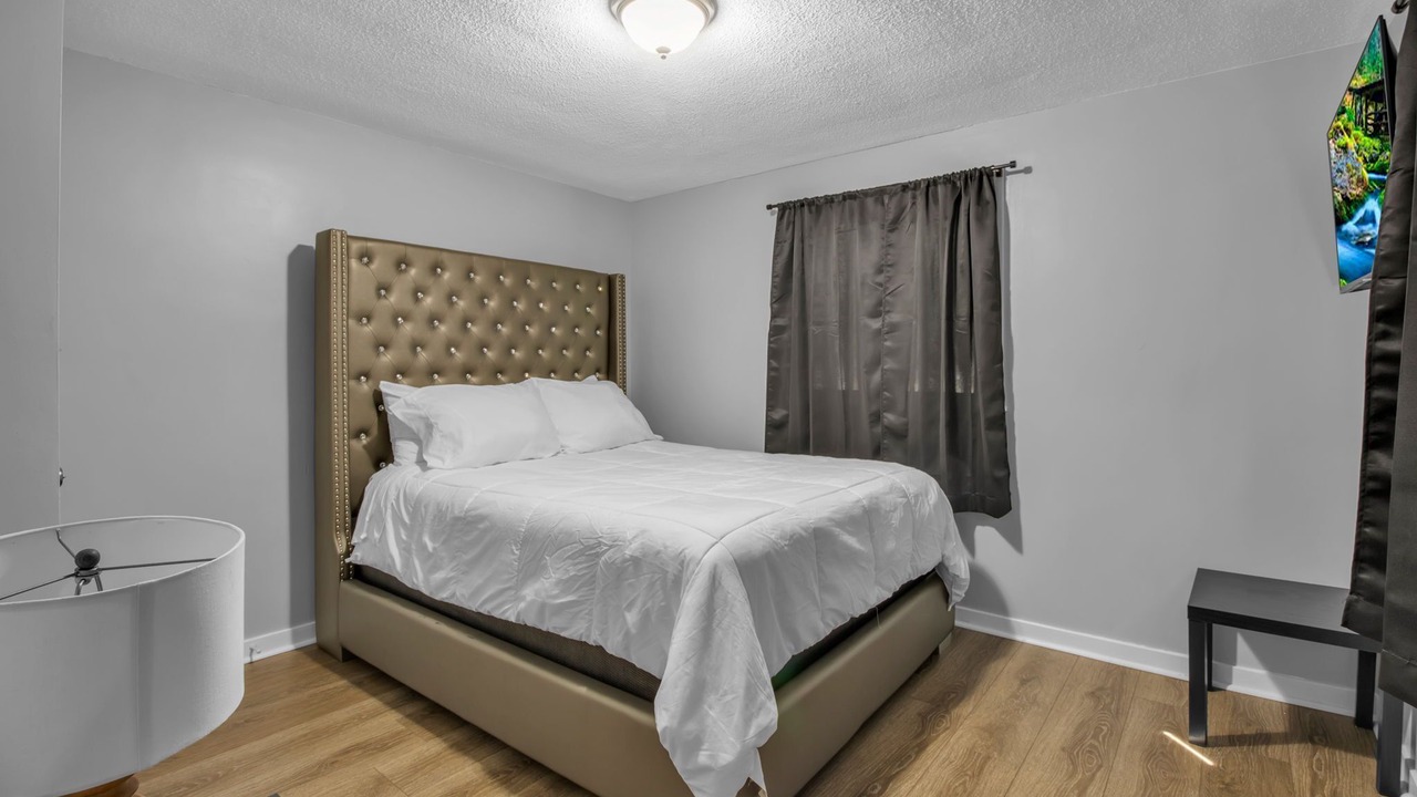 Photo of Bedroom in Williamsville