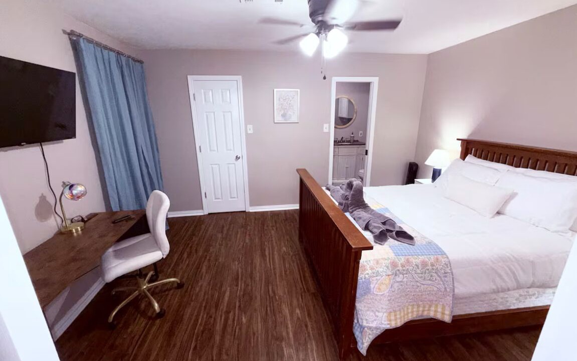 Photo of Bedroom in Port Bolivar