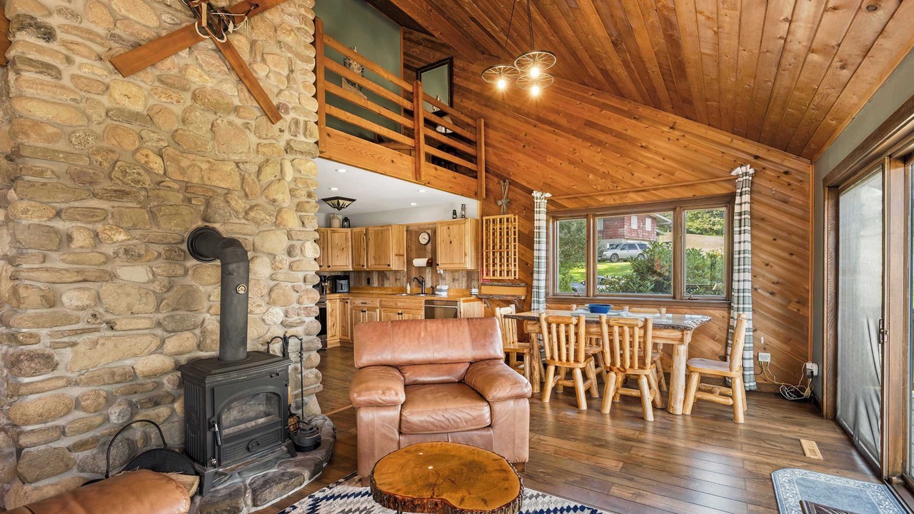 Photo of Livingroom in West Valley