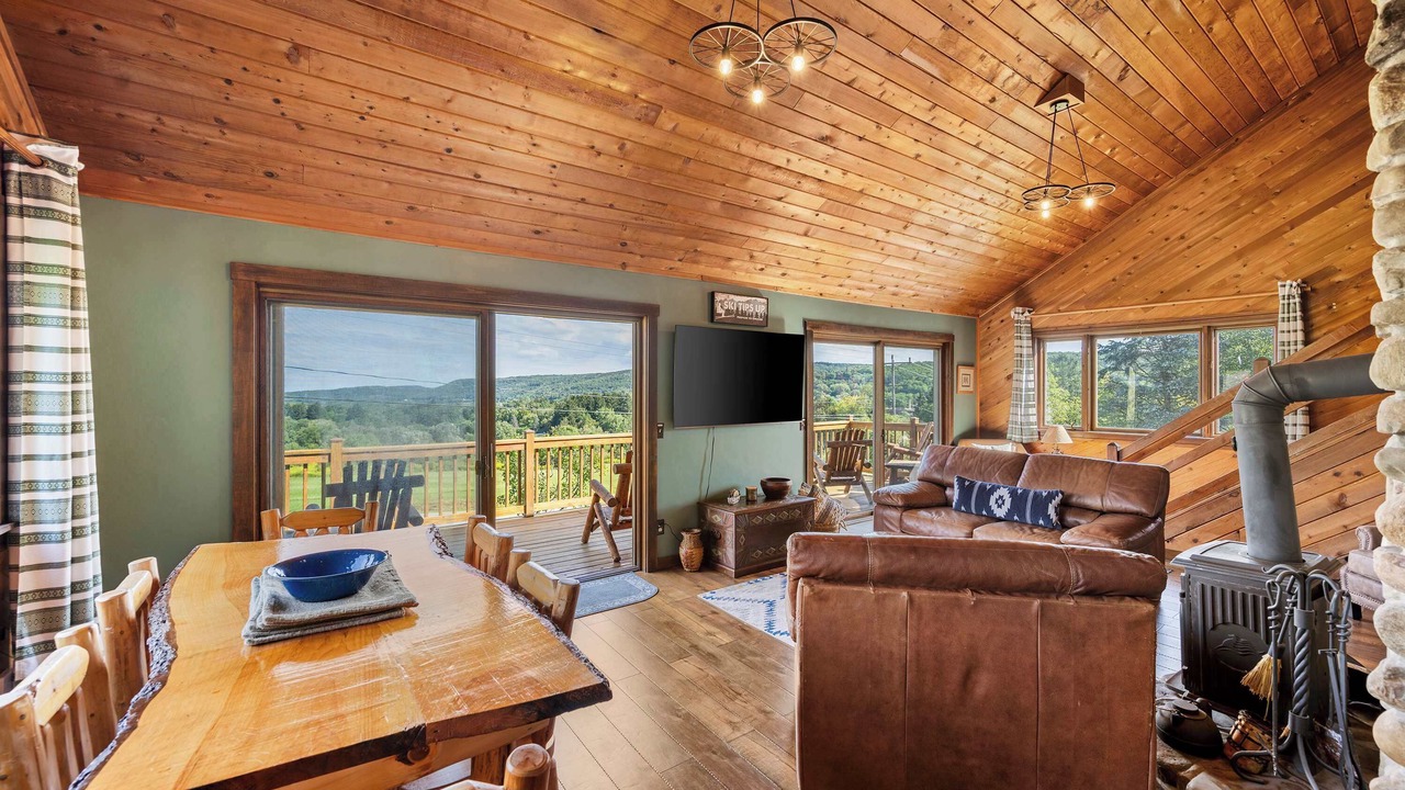 Photo of Livingroom in West Valley