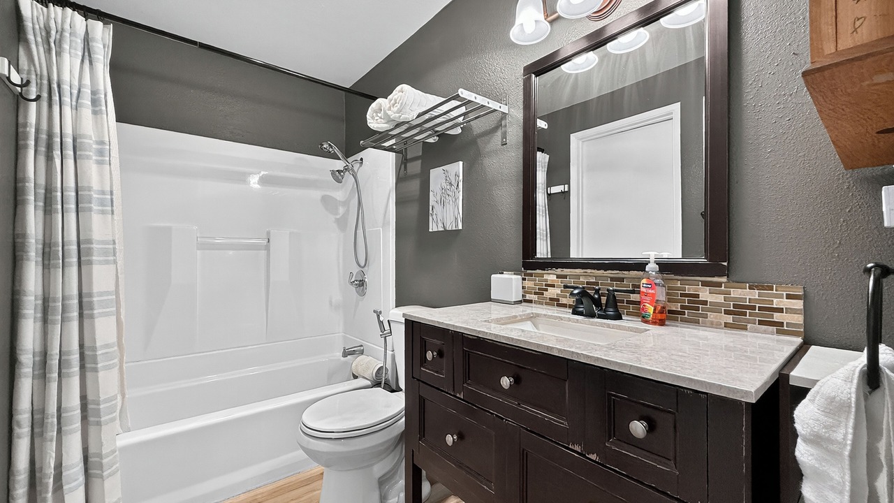 Photo of Bathroom in Silver Lake