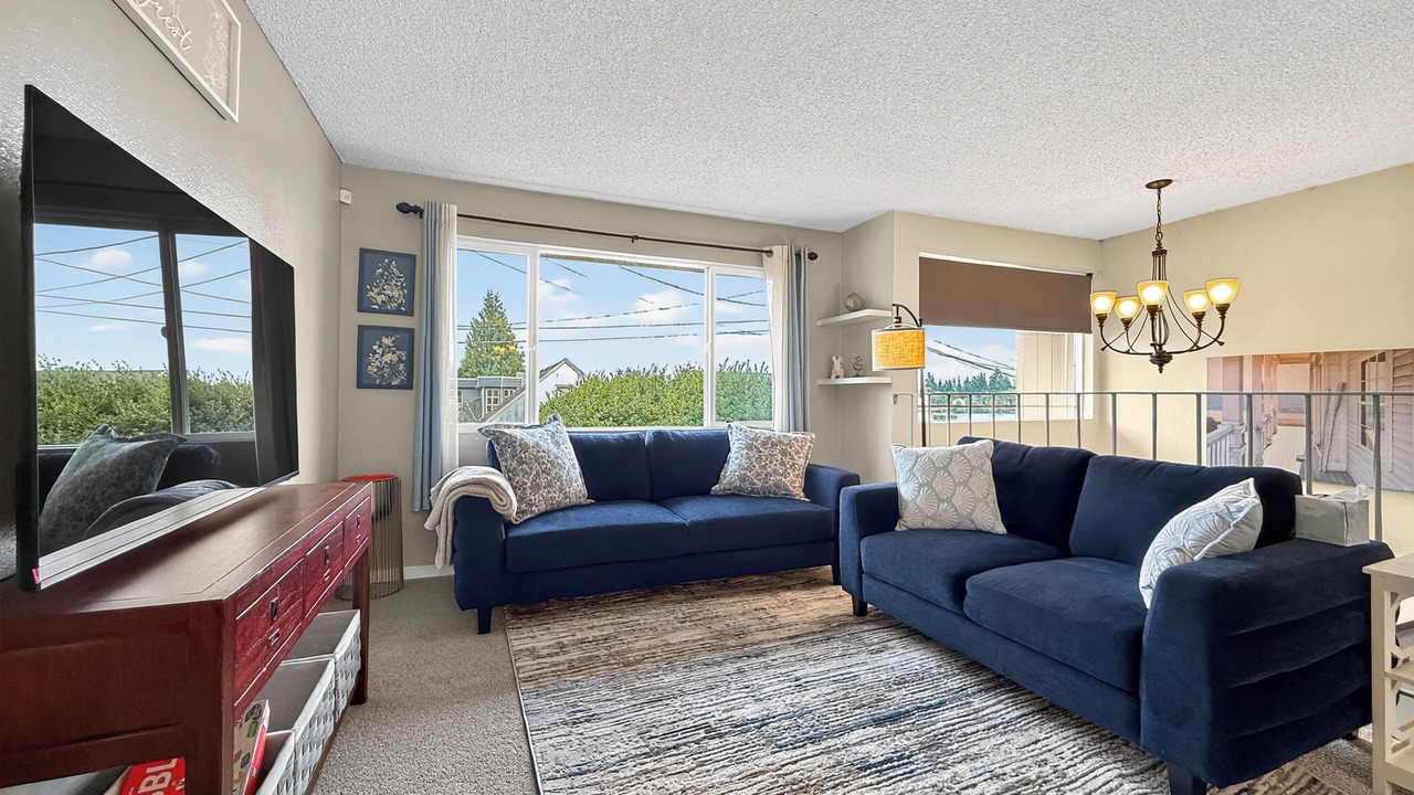 Photo of Livingroom in Silver Lake