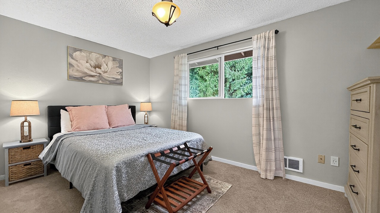 Photo of Bedroom in Silver Lake