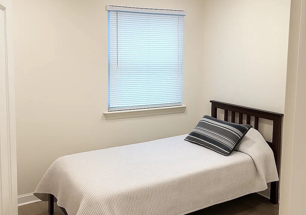 Photo of Bedroom in South Farmingdale