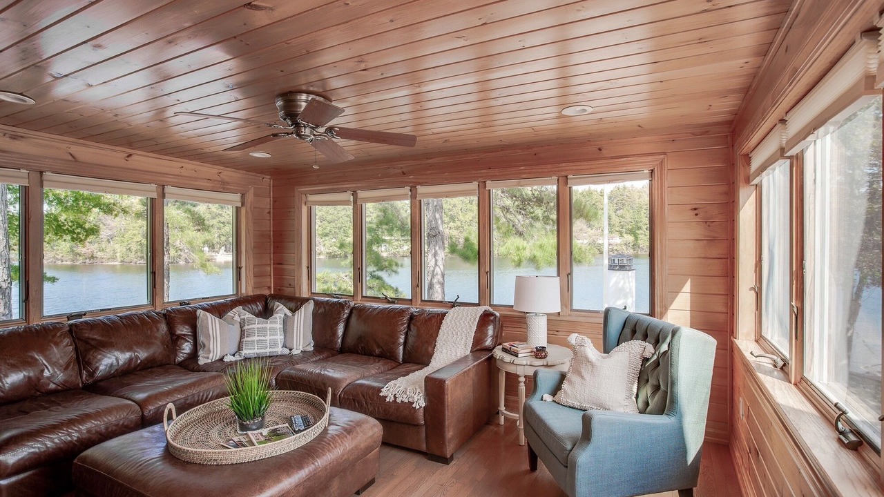 Photo of Livingroom in The Bays