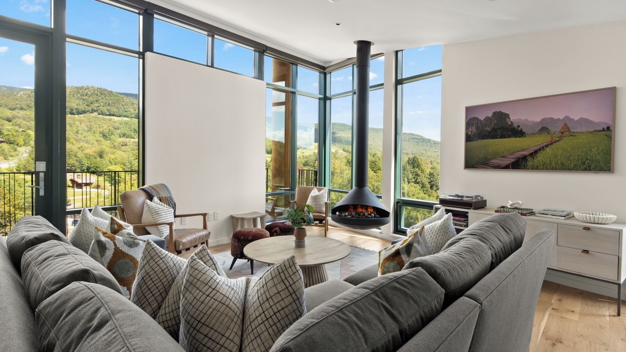 Photo of Livingroom in Stowe Area