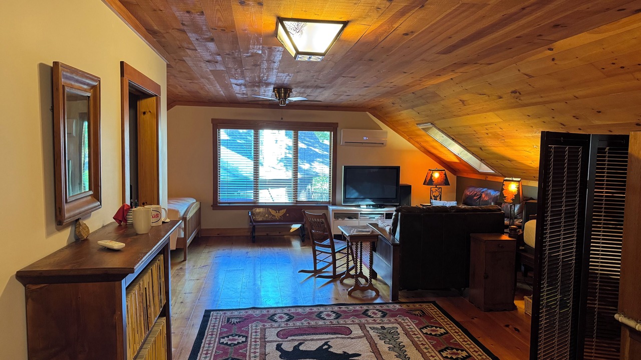 Photo of Livingroom in Keene
