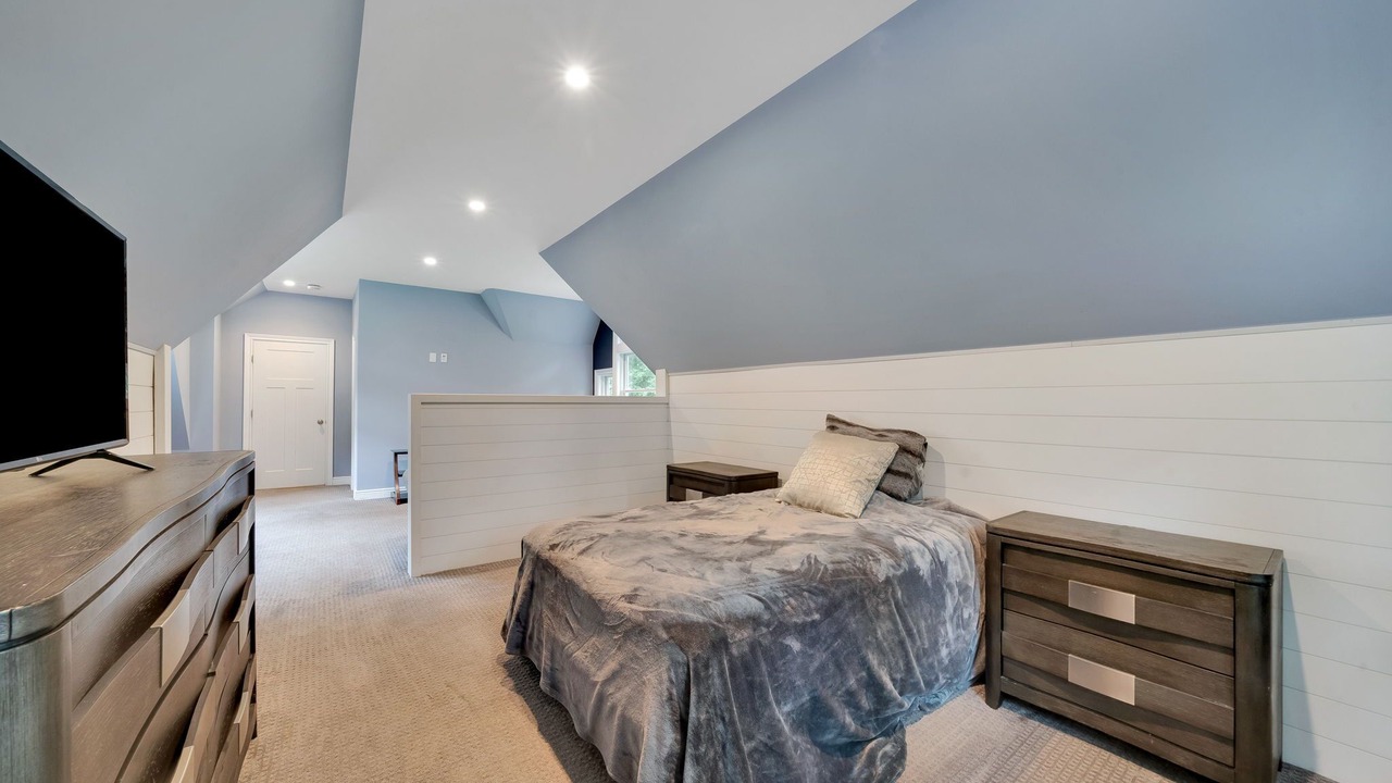 Photo of Bedroom in Dix Hills