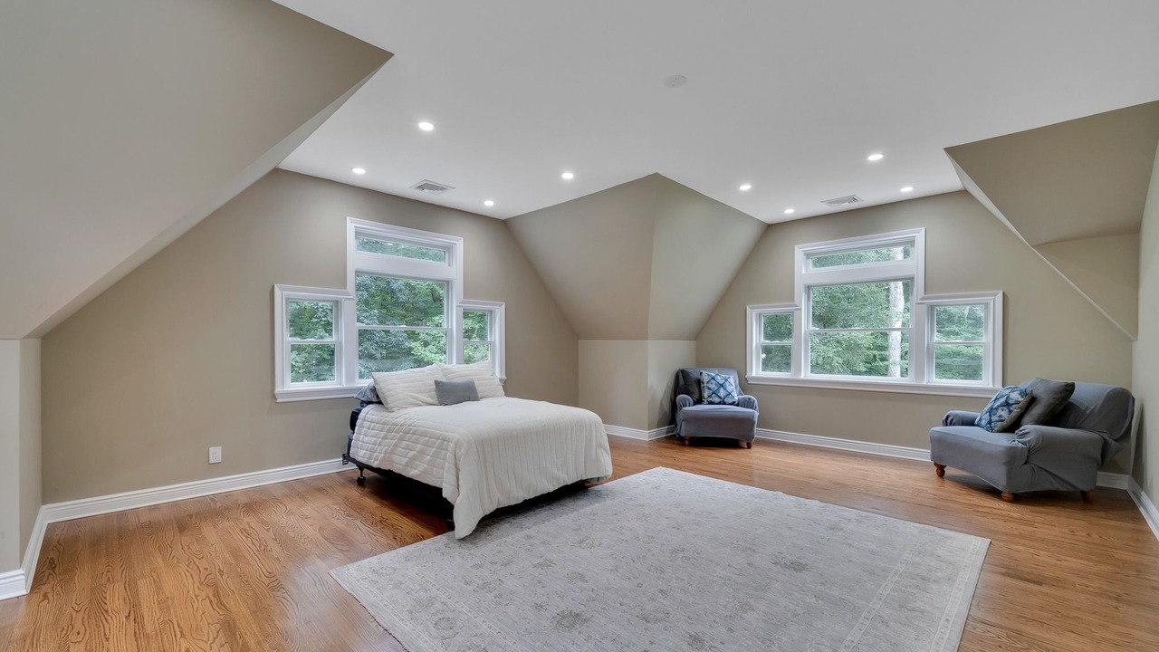 Photo of Bedroom in Dix Hills