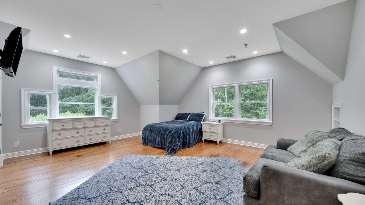 Photo of Bedroom in Dix Hills