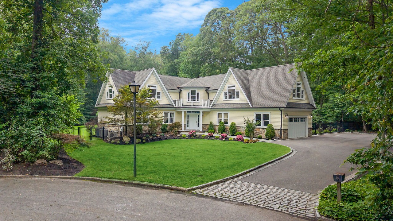 Photo of Outdoor in Dix Hills