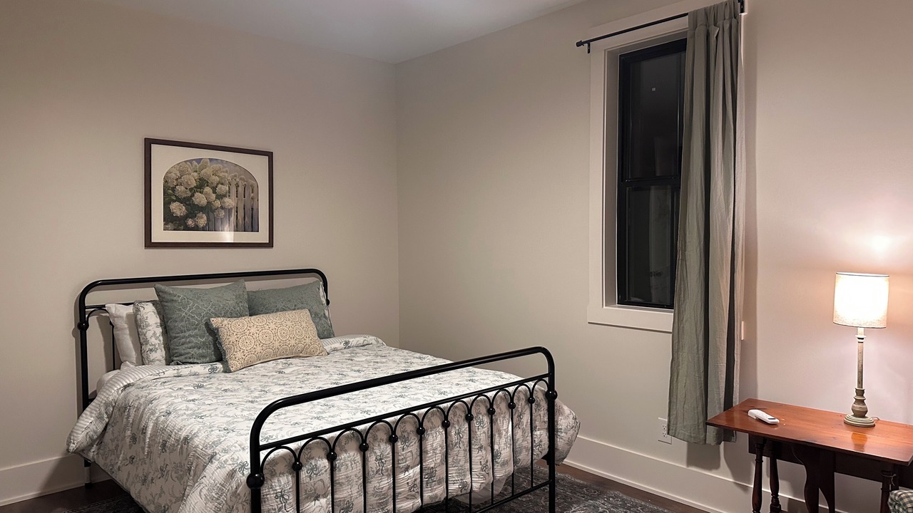 Photo of Bedroom in Keslers Cross Lanes