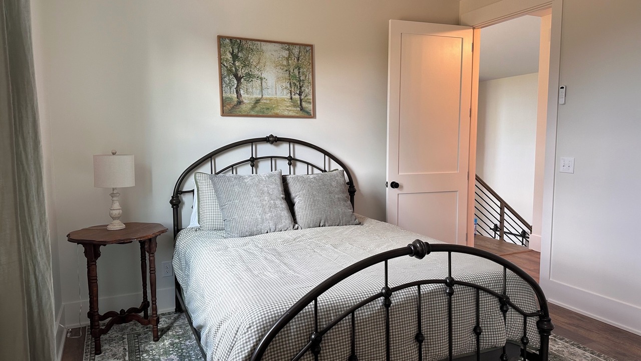 Photo of Bedroom in Keslers Cross Lanes