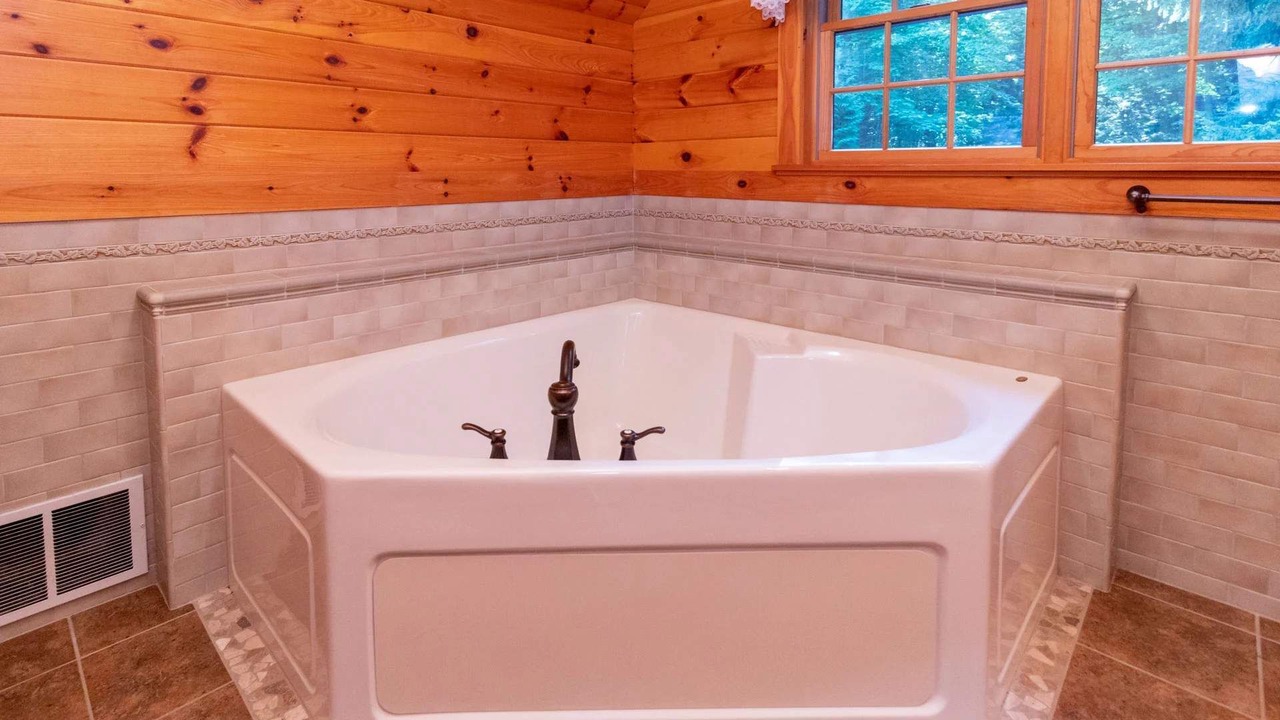 Photo of Bathroom in Ovid