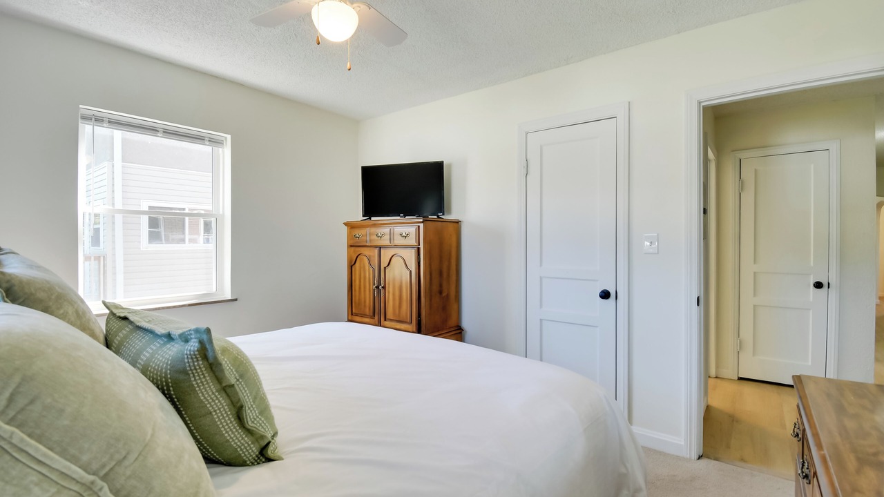 Photo of Bedroom in Huntington