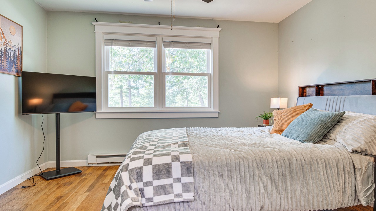 Photo of Bedroom in Suncook