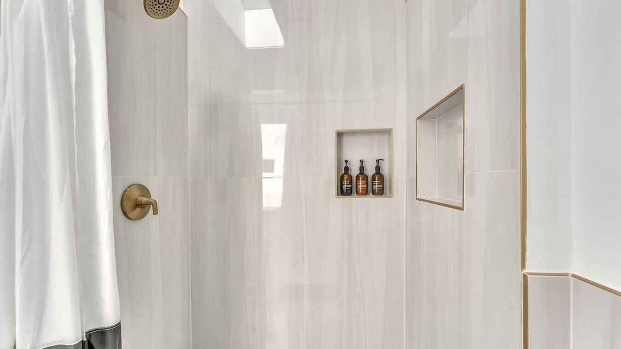 Photo of Bathroom in Front Park