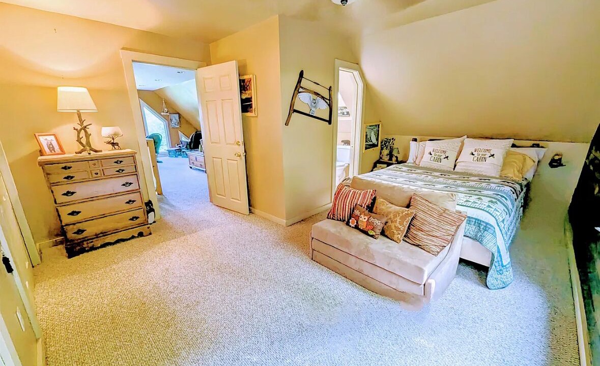 Photo of Bedroom in Stark