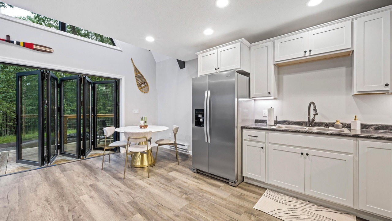 Photo of Kitchen in Alpine Lake