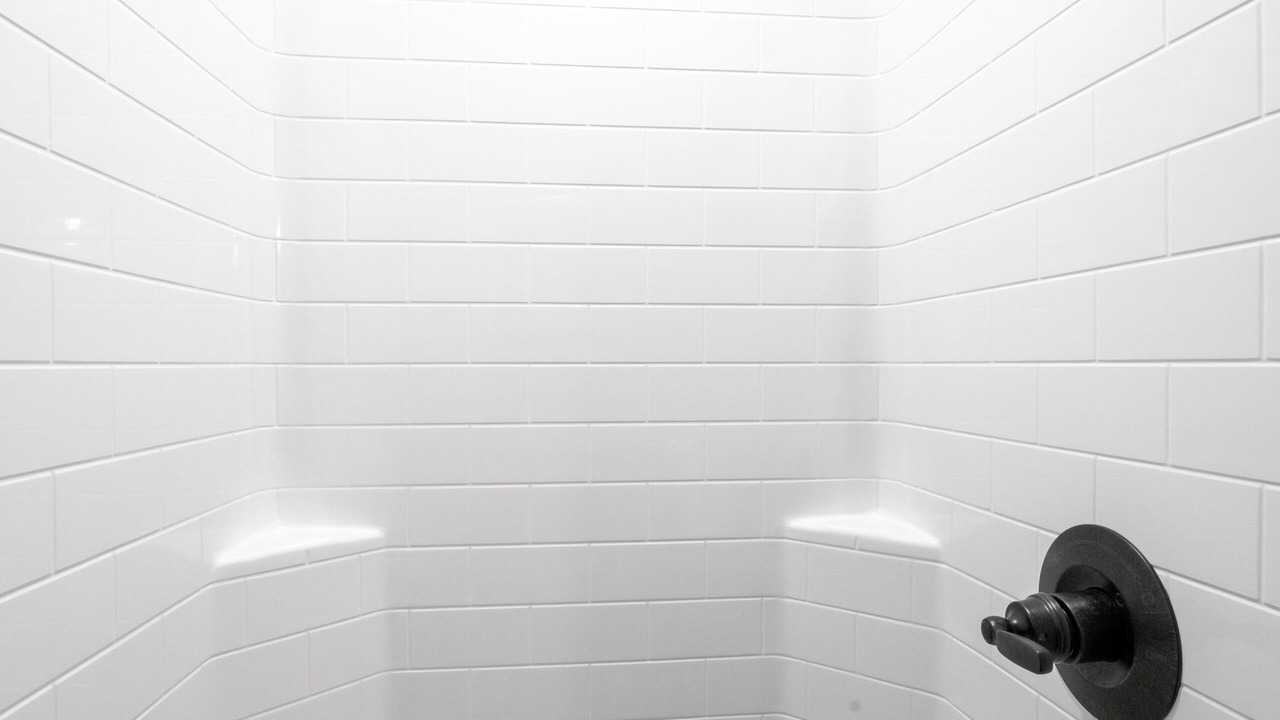 Photo of Bathroom in Alpine Lake