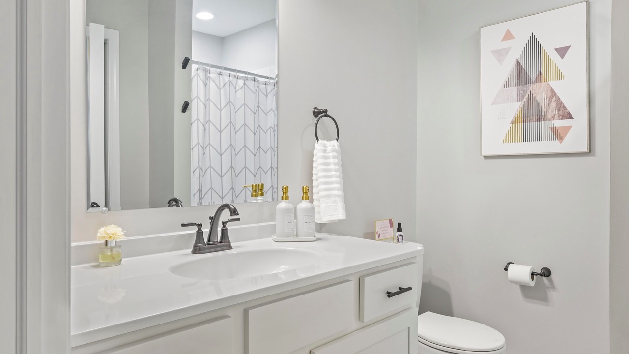 Photo of Bathroom in Alpine Lake