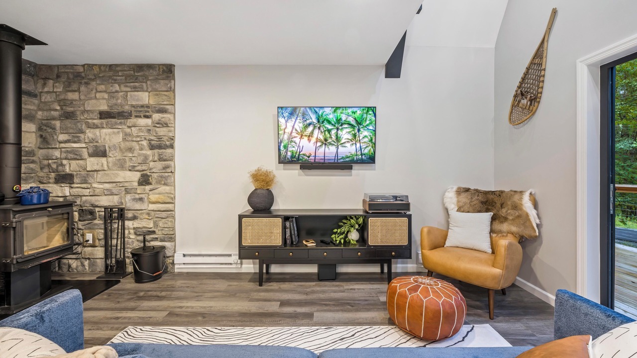 Photo of Livingroom in Alpine Lake
