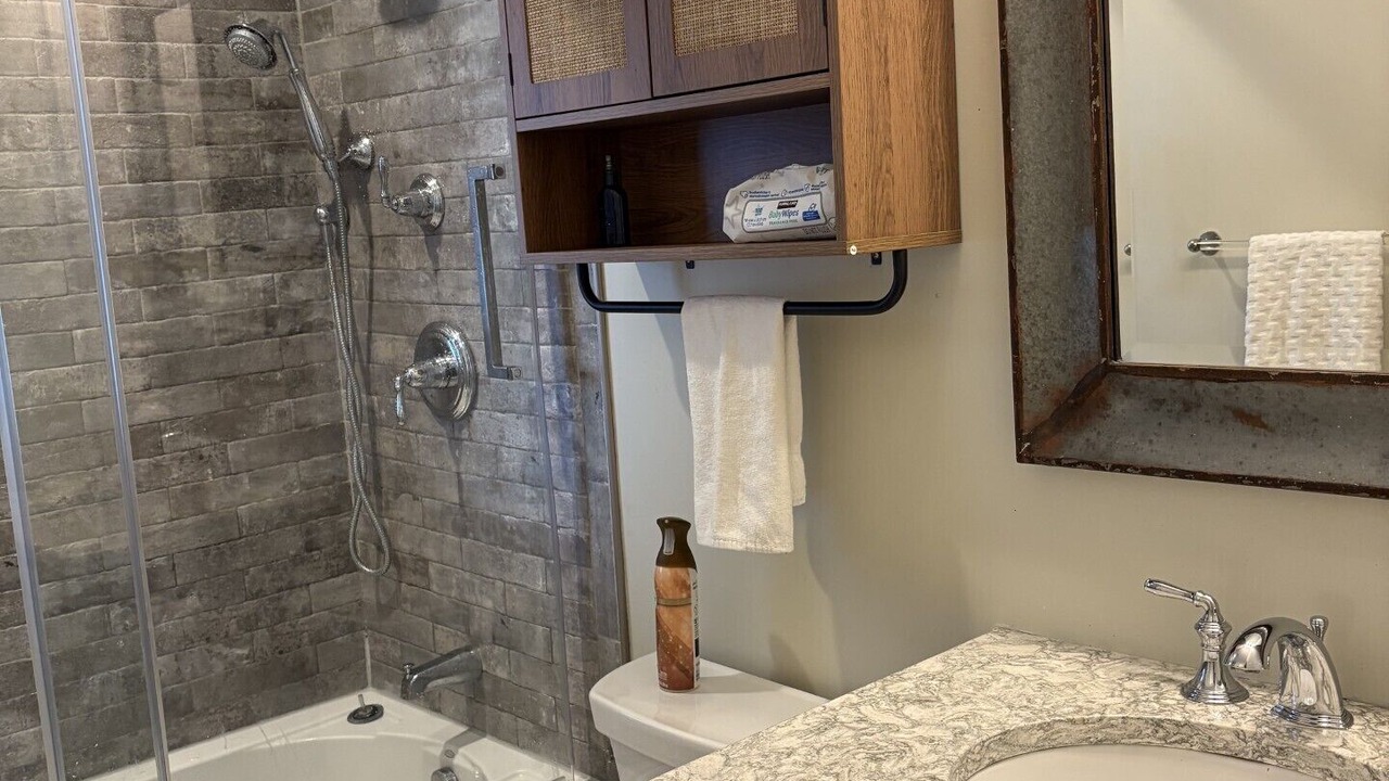Photo of Bathroom in North Massapequa