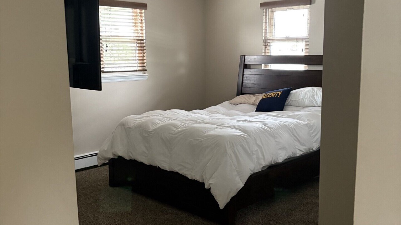 Photo of Bedroom in North Massapequa