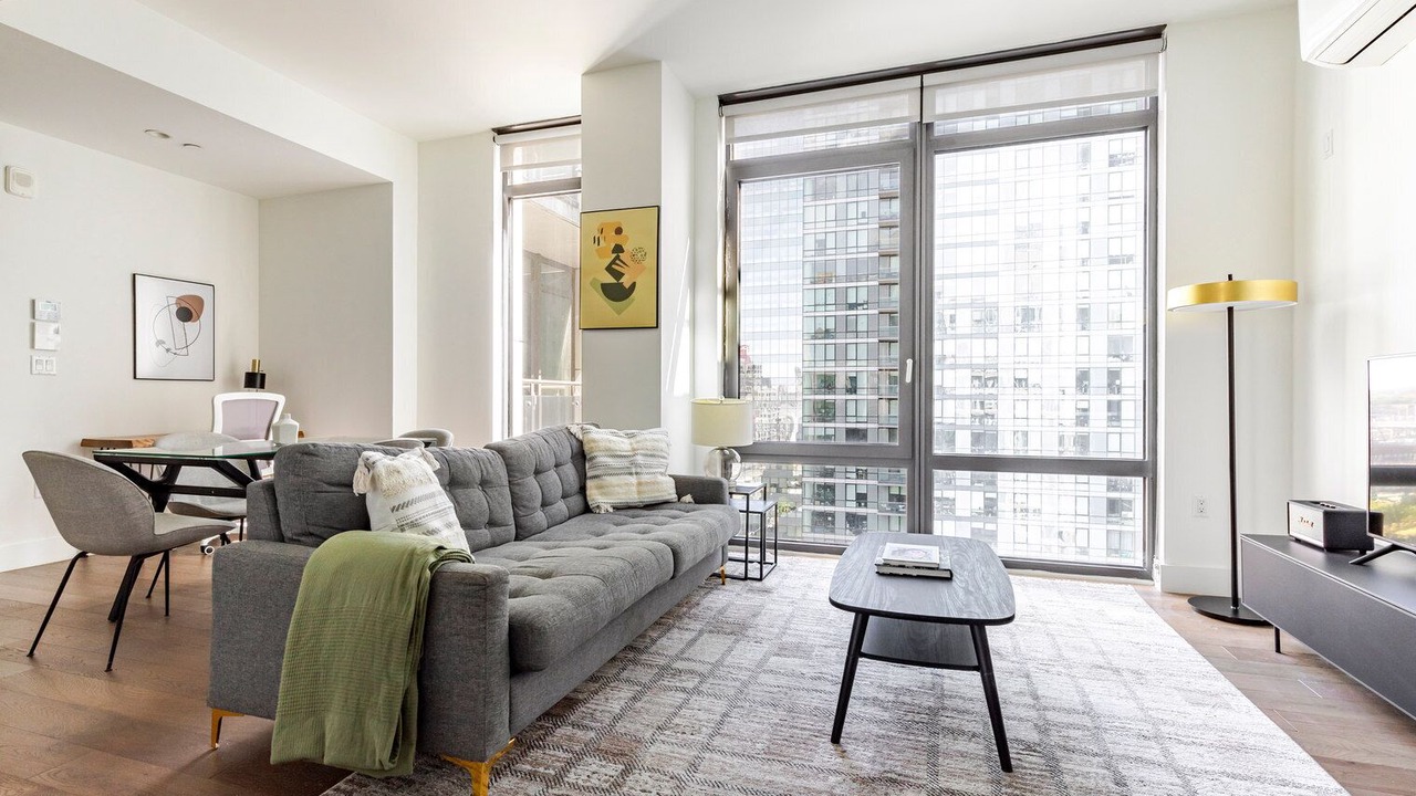 Photo of Livingroom in Hunters Point