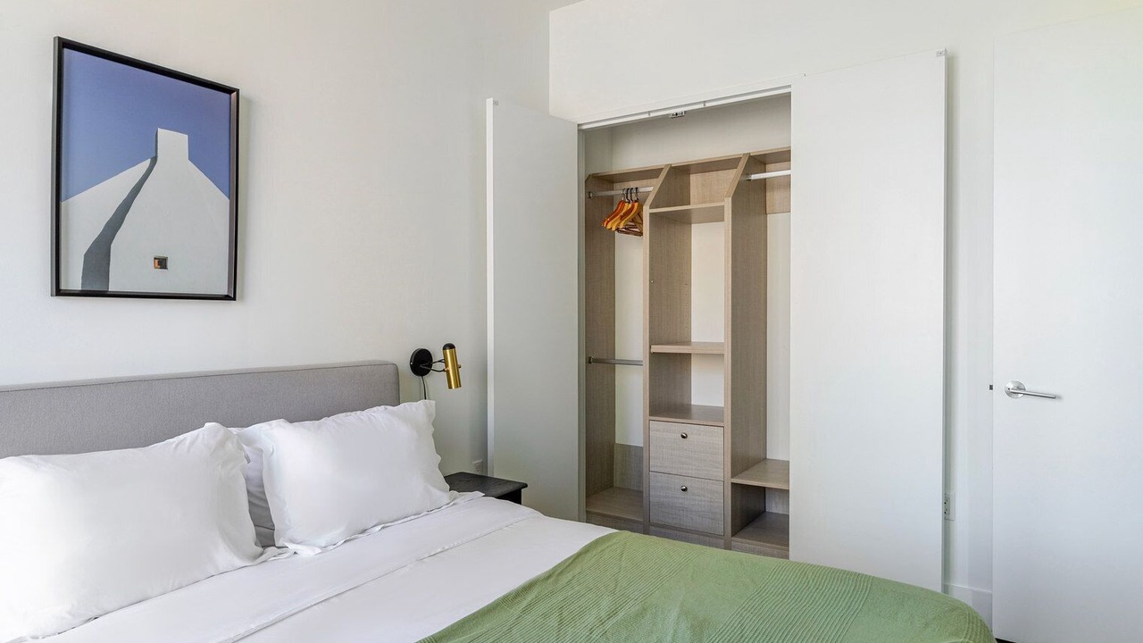Photo of Bedroom in Hunters Point